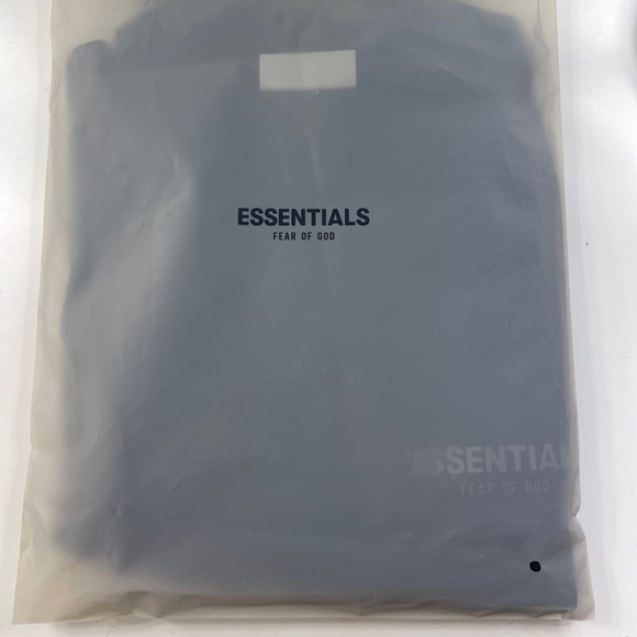 SOLD - FOG - Fear of God Essentials - Picture 2 of 3